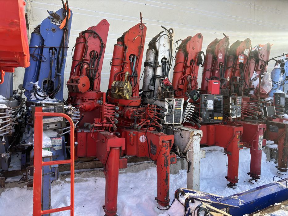 КМУ, манипулятор, кран UNIC TADANO