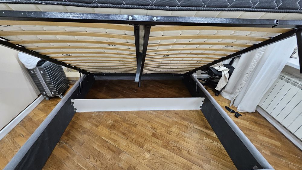 Кровать 2х2 с матрасом, б/у