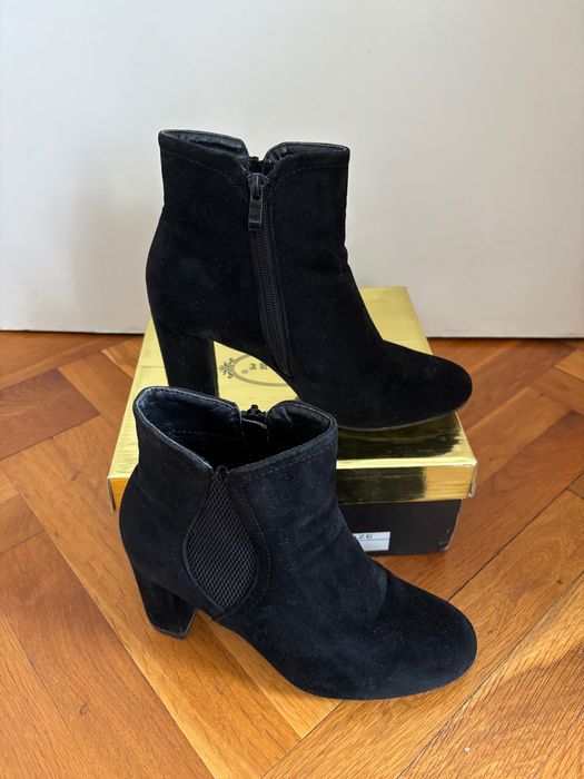 Дамски черни боти велур