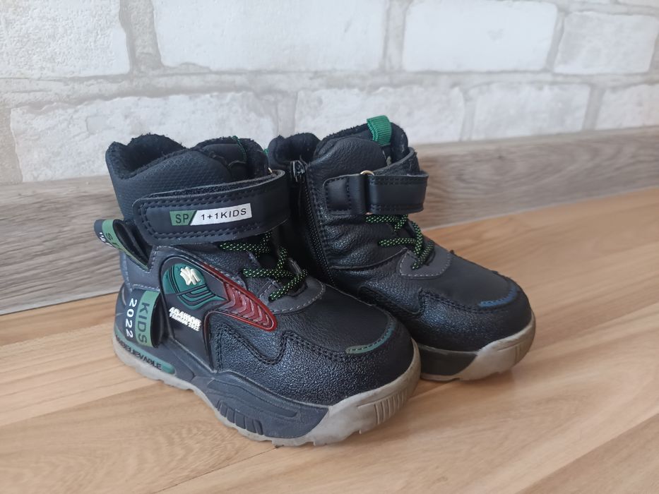 Ботинки весна на флисе 25размер