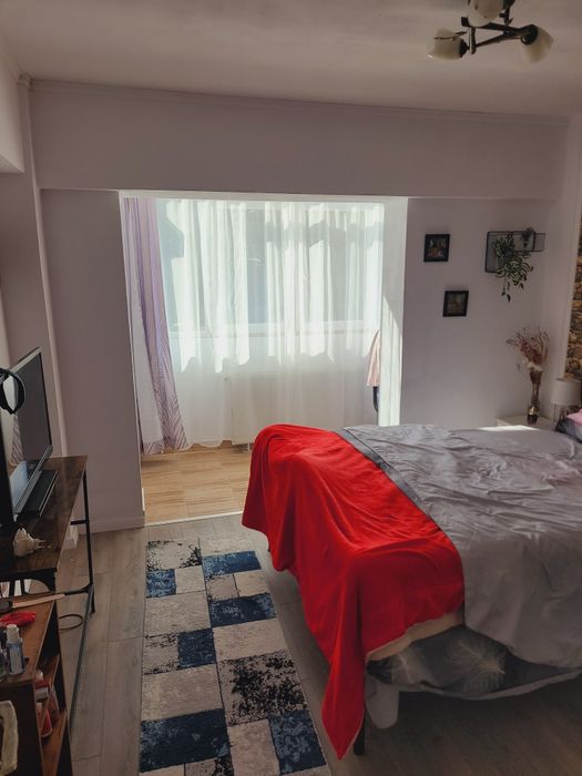 Apartament 4 camere decomandate, etaj 1, zonă excelentă – renovat 2025