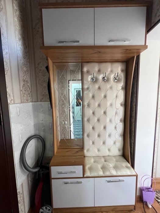 Продается прихожая Новая