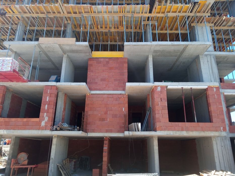 Тристаен апартамент в Овча купел 2