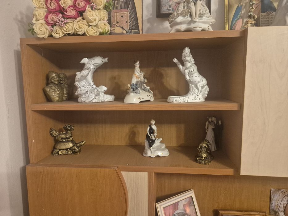 Bibelouri associate Patului Recamier Comanda cu Rafturi