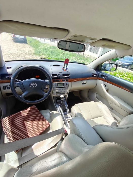 Toyota Avensis 2.2 D-4D Luxury