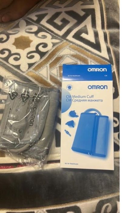 Манжет для тонометра на плечо Omron