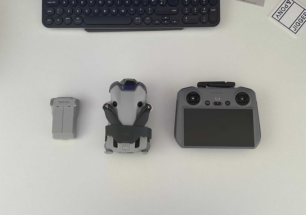 DJI Mini 4 Pro + RC 2 Remote + Battery + Bag