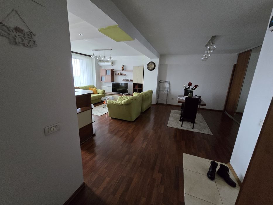 Tomis plus -de inchiriat