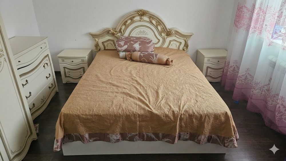 Продам спальный гарнитур