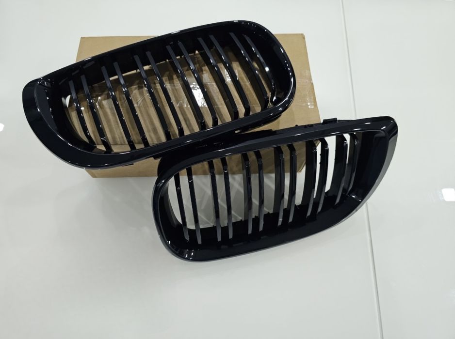 Двойни бъбреци Черен гланц за Bmw Е46 седан и комби Facelift 02-05