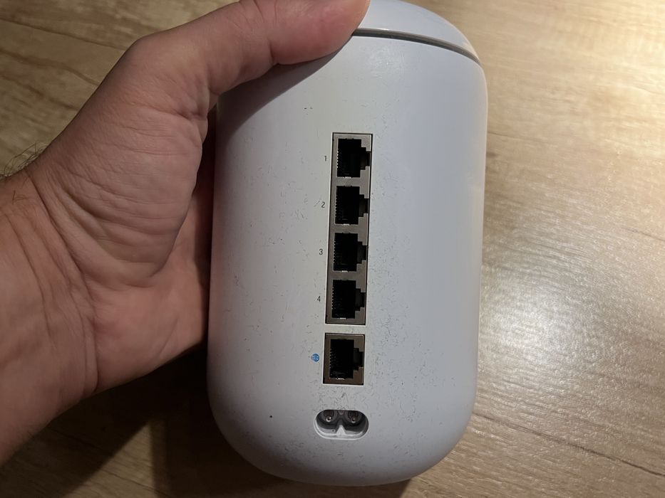 Router UBIQUITI UniFi Dream Machine UDM, wifi