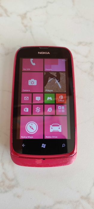 Телефон Nokia Lumia 610