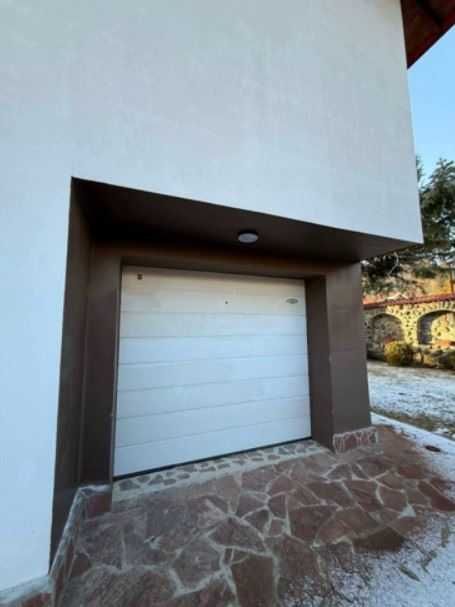 Дава се под наем Къща в с. Бистрица, Област София-град - 200 кв.м за 1943.61 € - Снимка #6