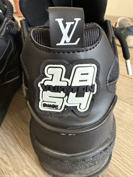 Louis Vuitton skate 44