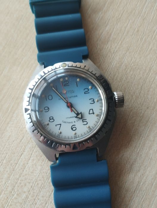 Часы наручные разные