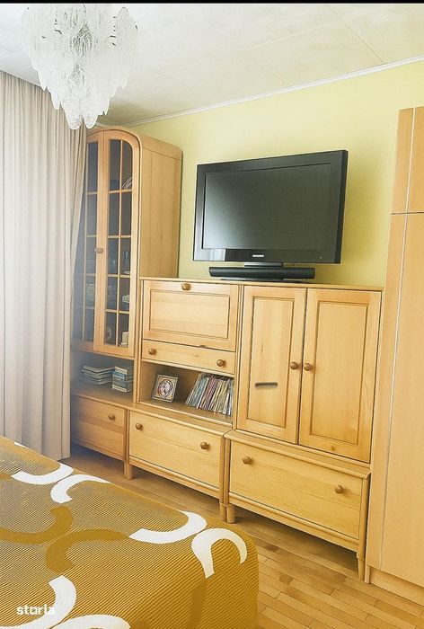 Ideal pentru investitie! Apartament 3 camere, 2 bai, zona Straja