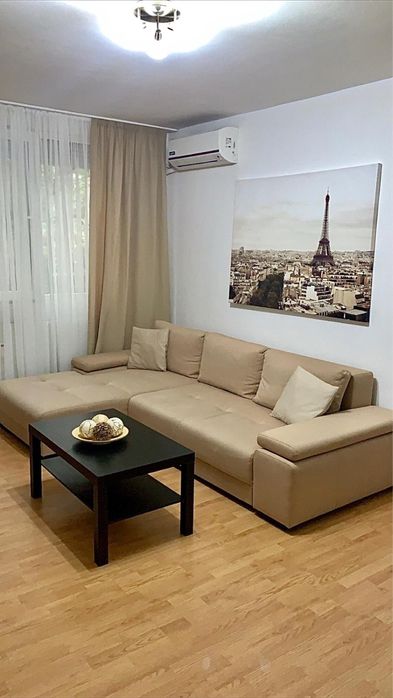 Vand garsoniera  Metrou Favorit