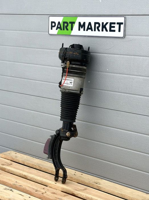 Предна възгланивца Преден амортисьор AUDI A6 A7 C7 4G 4G0616039AE