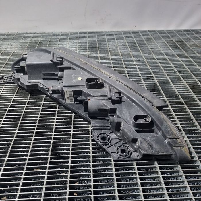 Far Dreapta Hyundai Kona I 2017 - 2020 SUV 4 Usi (1413) LED SEMNALIZARE + POZITIE