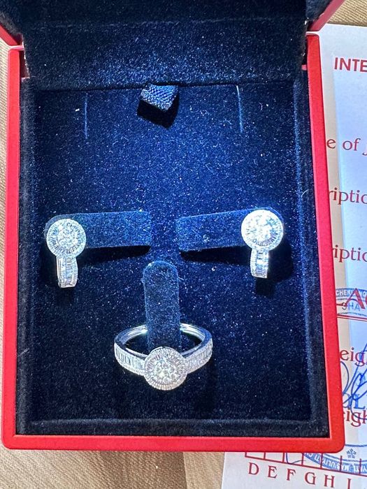 Бриллиант продаётся новые