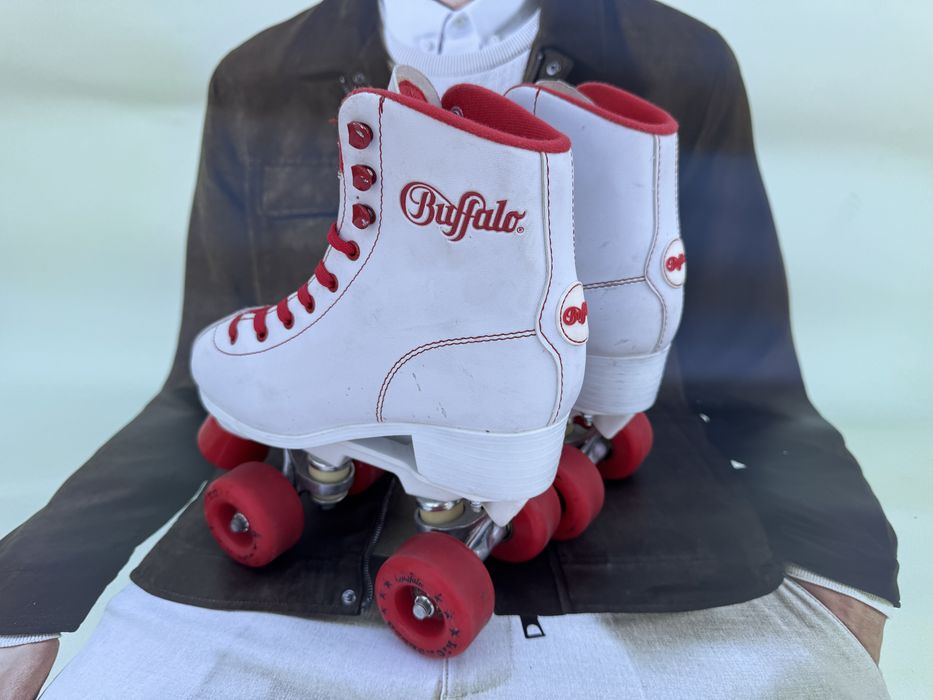 цената: ** Buffalo x Rio Roller – Ретро Ролери (Quad Skates)**