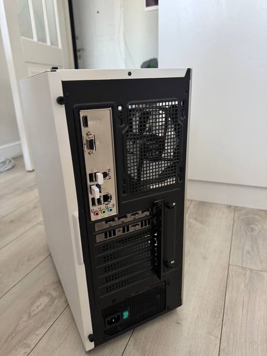 Игровой компьютер в сборе