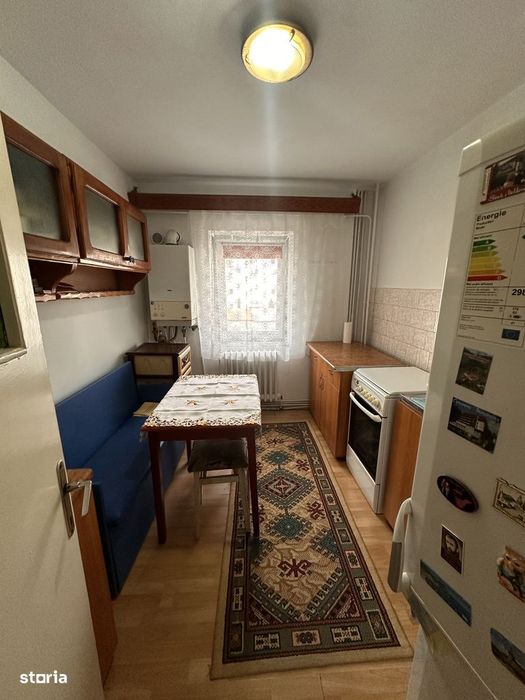 Apartament 2 camere et. 2, Zona Capat la 1