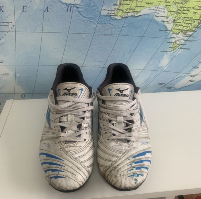 Mizuno (японский брэнд, бутсы)