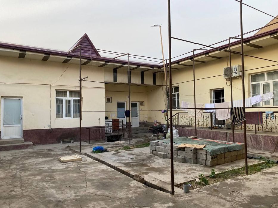 Уй сотилади 3сотих 4хона Зангиота канцтовар.