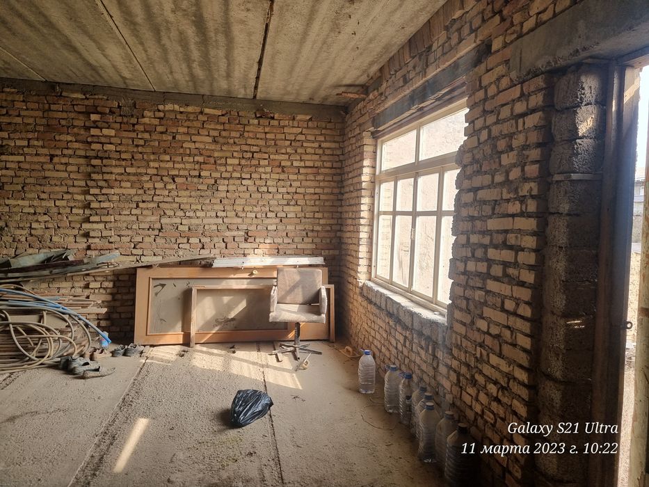 Уй сотилади ёки арендага берилади.