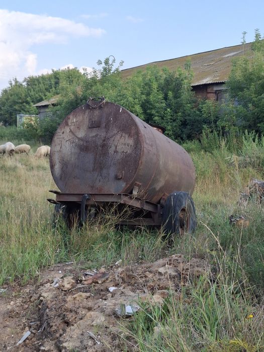 Продам прицеп и бочку