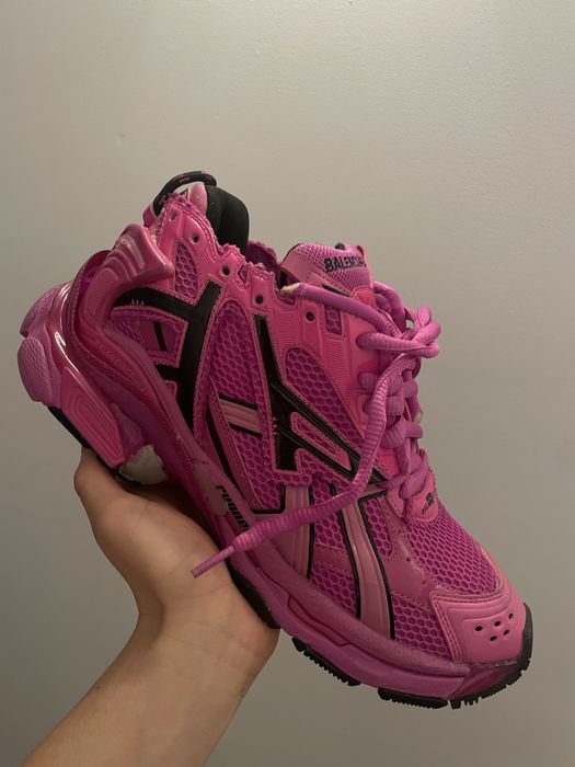 balenciaga runner roz