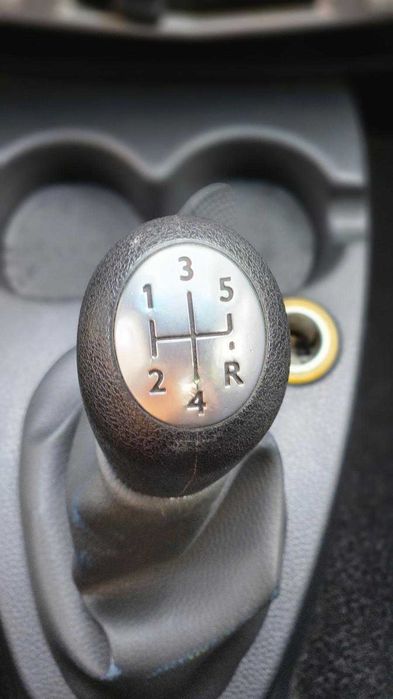 Dacia Logan 1.6+ Gaz Laureate Ambition
