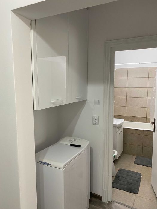 Garsoniera decomandata (31 mp) in Oradea, Piata Rogerius