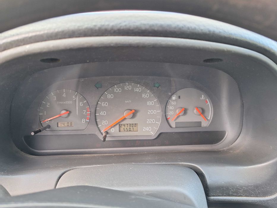 Volvo v40 an fabricatie 1998/ Benzina