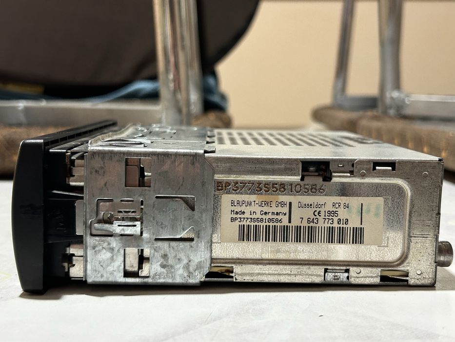 Магнитафон на мерседес