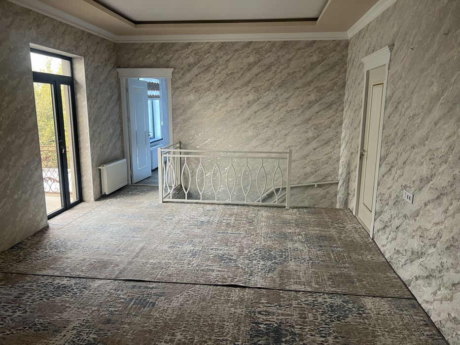 Uy hovli sotlad 2,5 sotik suv svet gaz  bemalol