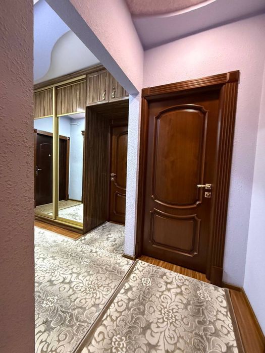 Чиланзар 15.  Продается. Срочно. 4 х комнатная квартира