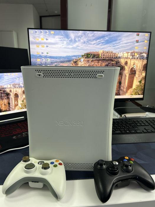 Продажа Xbox 360 Arcade