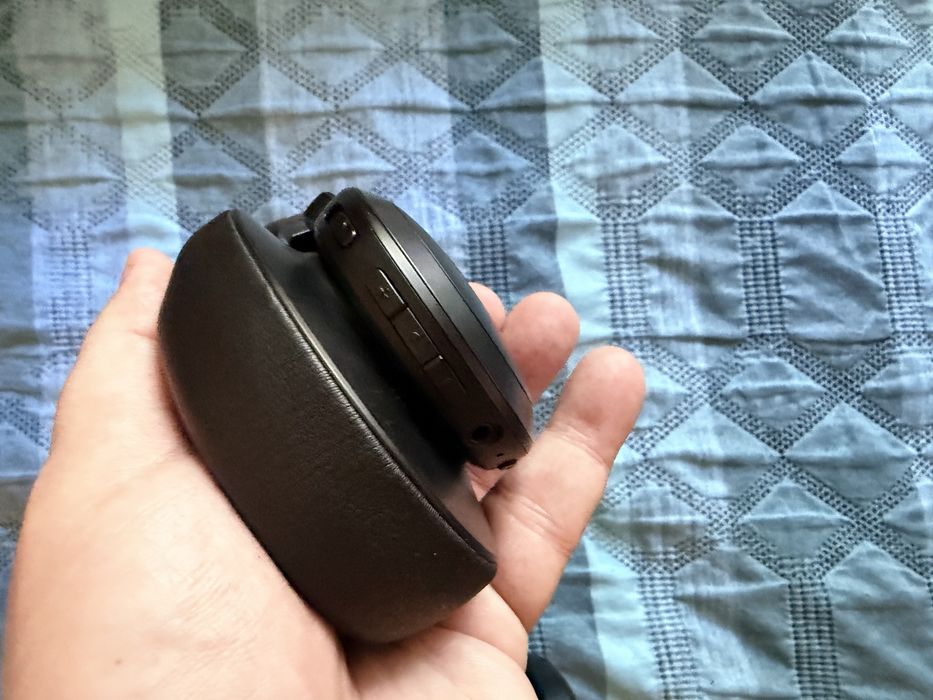 Слушалки JBL Live 770nc