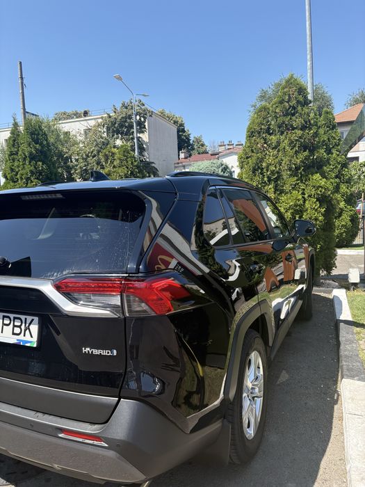 Toyota RAV4 Hybrid AWD 4x4 Dec. 2021 Prim Proprietar Istoric Toyota