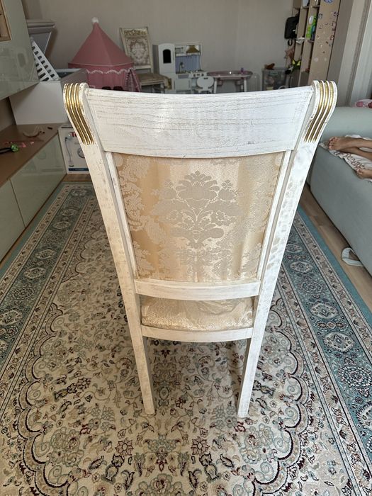 Продам комплект стульев — 8 шт