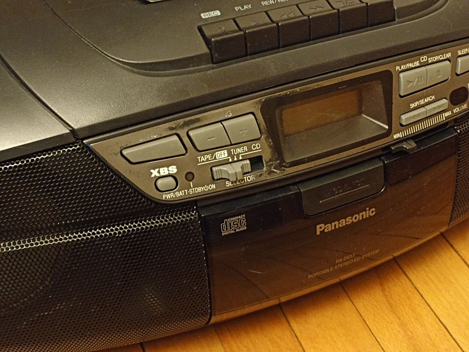 Radio-Cd, Panasonic RX-DS17 (predecesorul lui RX-DS27), stare buna.