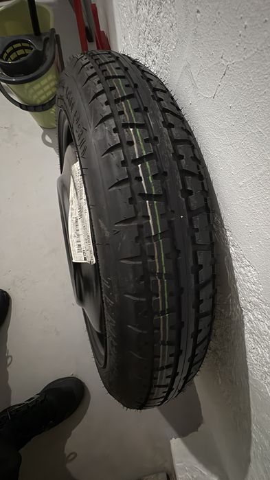 Vand roata rezerva slim Toyota Corolla R17 125/70 D17 + cric OEM completa