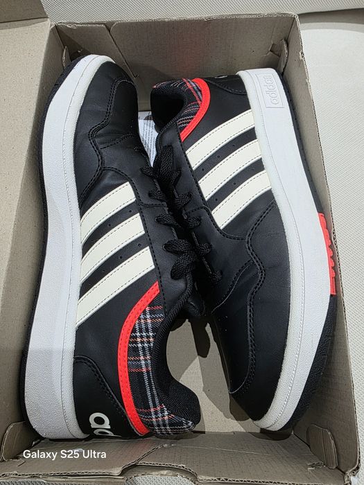 Adidași din piele nr 43