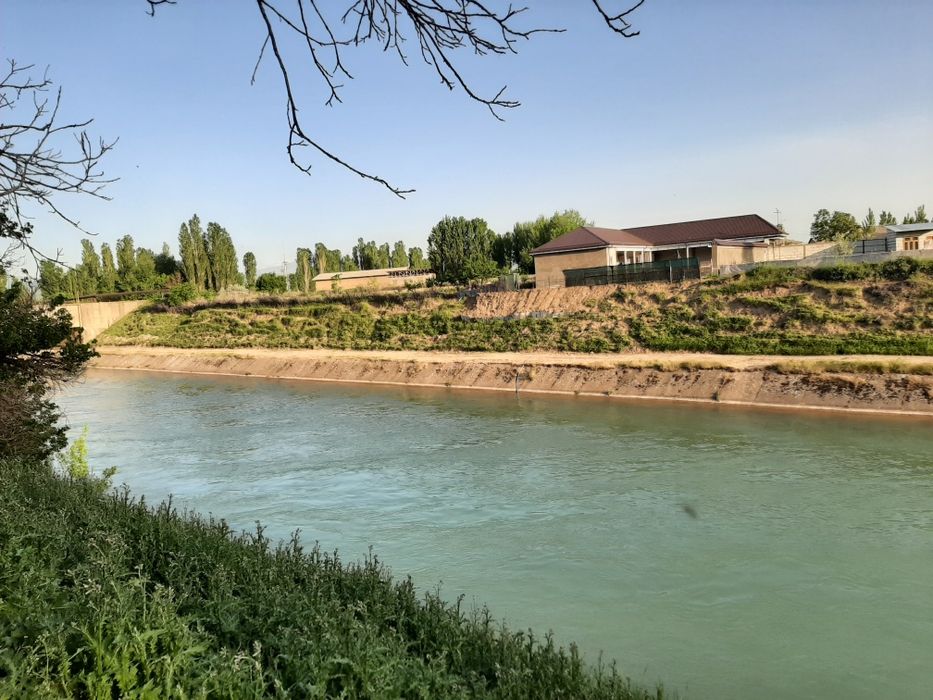 Продается дом возле канала Бостанликский район, Азадбаш