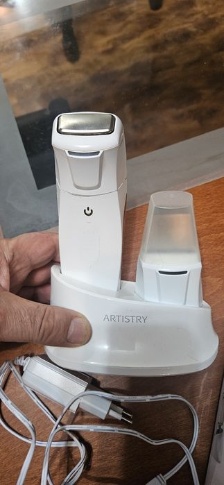 Ултразвуков масажьор за лице