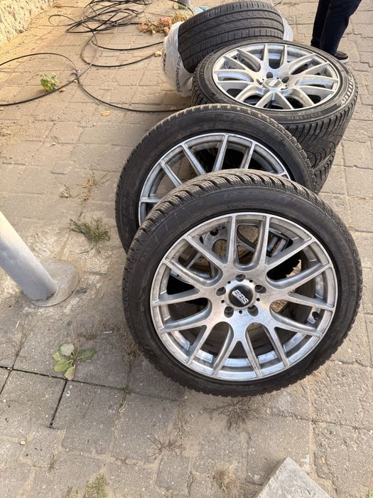 Продам шины комплект