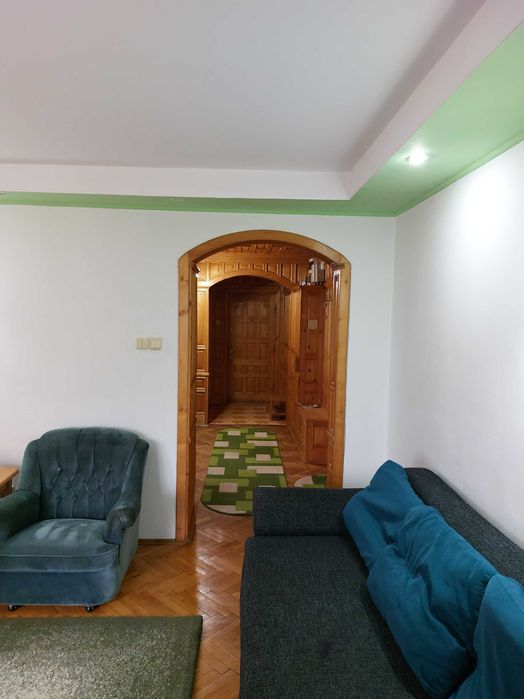 Apartament 3 camere de închiriat