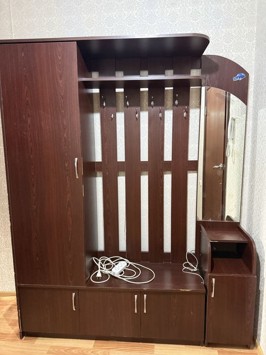 Прихожая срочно продам